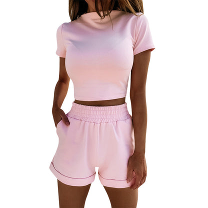 Ensemble de crop-top sportif et de shorts courts pour femmes Chic und Stil