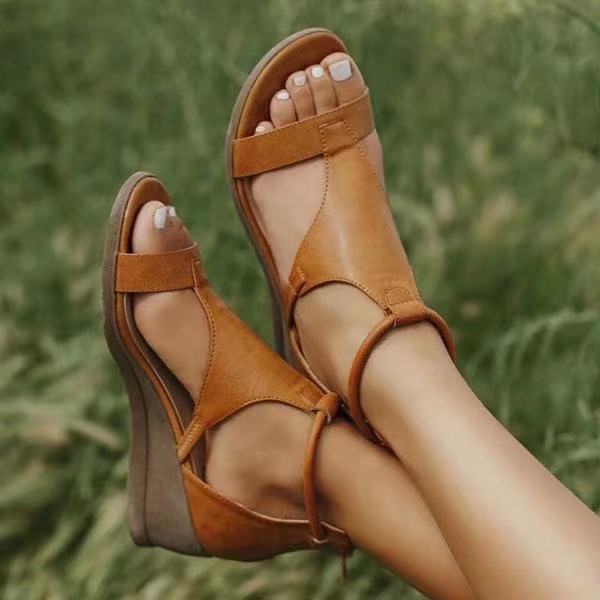 Sandales à talons compensés pour femmes avec des brides réglables et une technologie de semelle confortable Chic und Stil