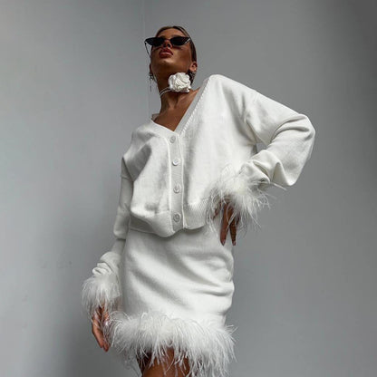 Dames Cardigan douillet avec des détails en plumes élégants Chic und Stil