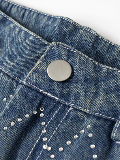 High-waisted jeans for women with a modern plaid pattern Chic and Style