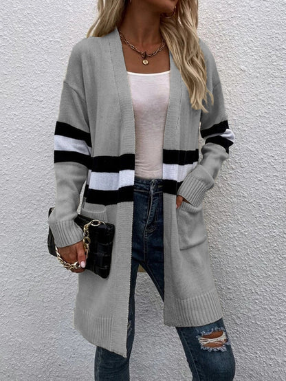 Cardigan en tricot pour femmes avec un design rayé à la mode et des devants ouverts Chic und Still