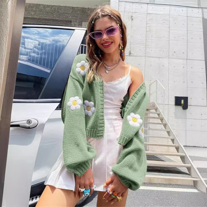 Dames cardigan avec des applications florales et une coupe décontractée Chic und Stil