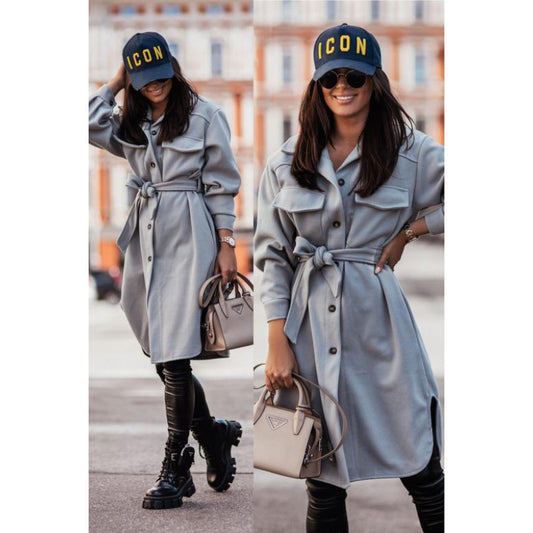Robe chemise oversize pour femmes avec une ceinture tendance et des poches Chic und Stil