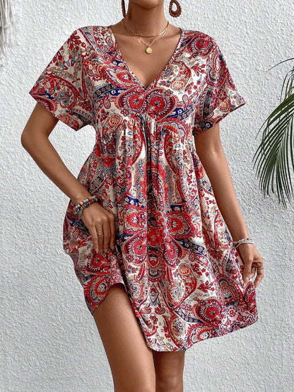 Robe de loisirs aérienne pour femmes avec décolleté en V et détails volant Chic und Stil