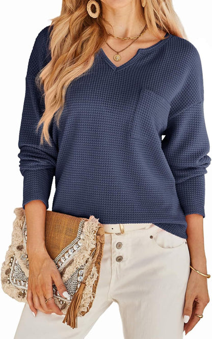 Pull femme décontracté à col V avec poches et design texturé Chic und Stil