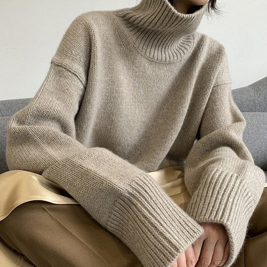 Dames Pull iconique à col haut et coupe oversize Chic und Stil
