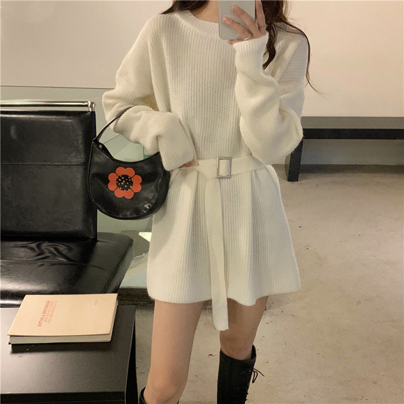 Robe en tricot pour femmes avec ceinture ajustée et motif côtelé moderne Chic und Stil