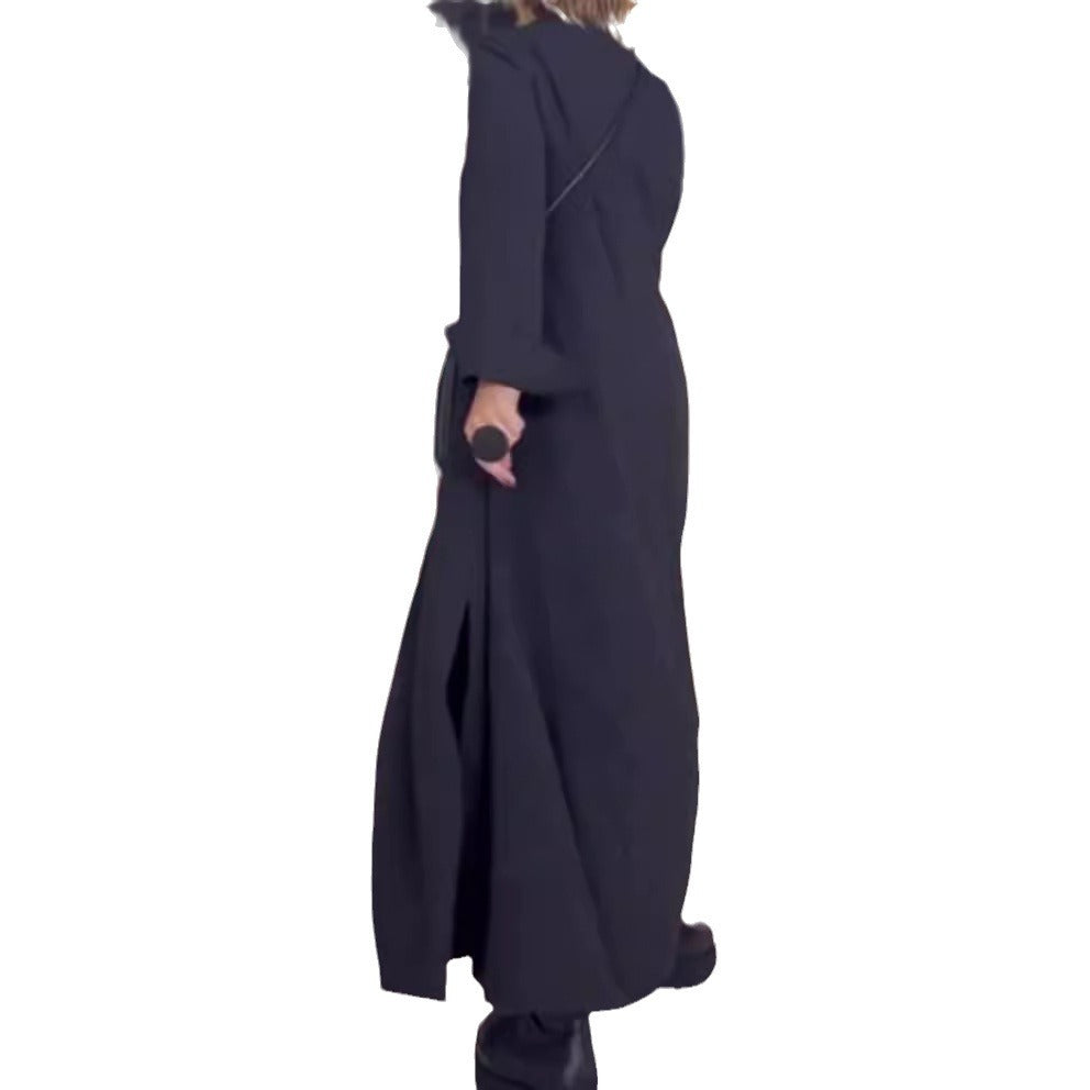 Dame Élégante robe chemise longue avec poches latérales pratiques et col Chic und Stil