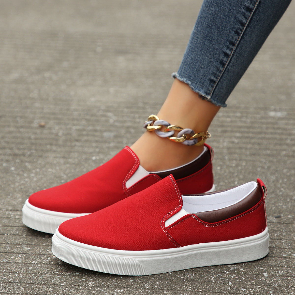 Chaussures de loisirs pour femmes à enfiler avec un accès élastique et une semelle antidérapante Chic und Stil