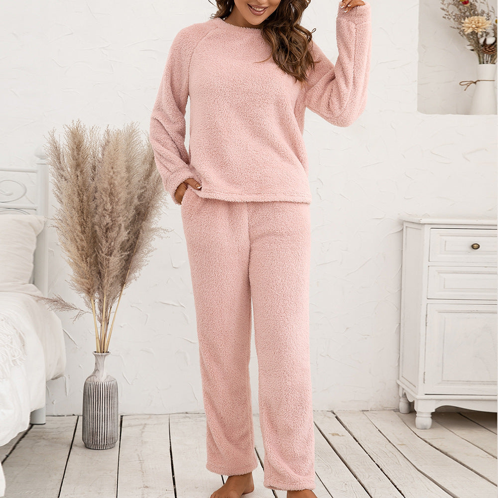Cozy fleece pajama set for women with long sleeves and comfortable pants Chic and Style