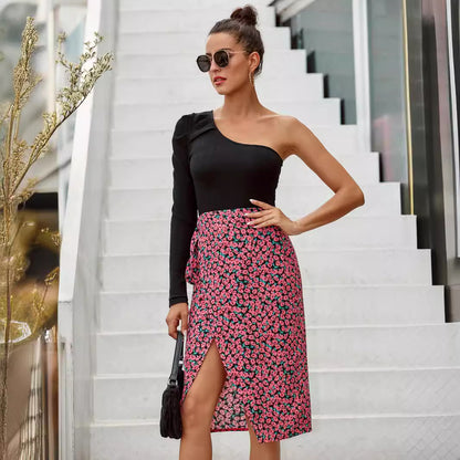 Robe mi-longue femme à bretelle asymétrique et coupe florale Chic und Stil