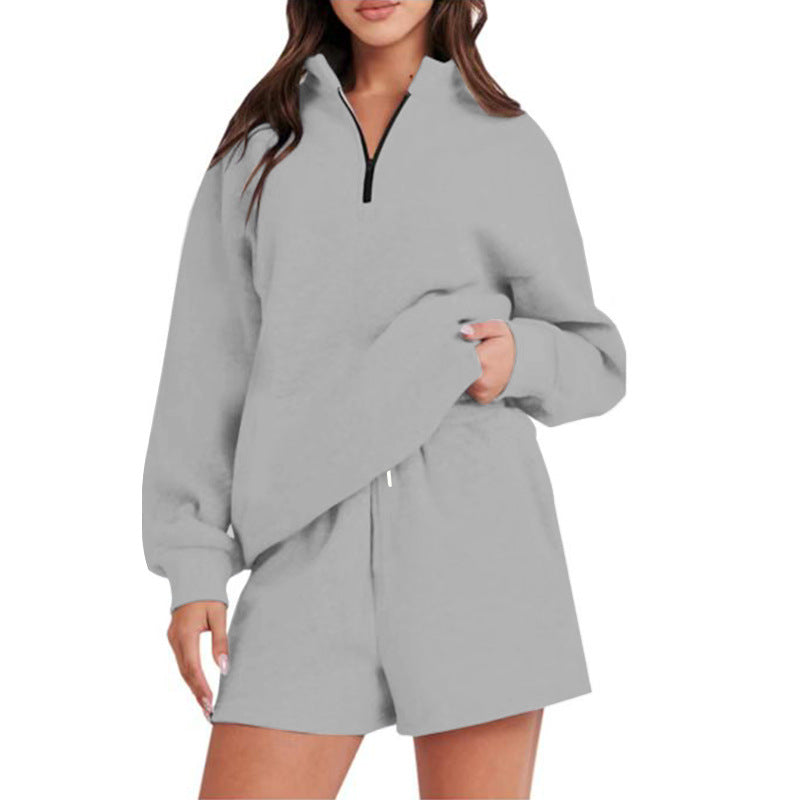 Ensemble de loisirs confortable pour femmes avec fermeture éclair à mi-hauteur et shorts Chic und Stil