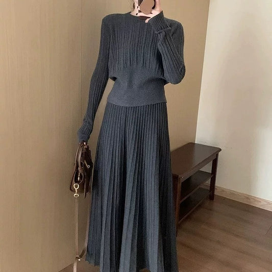 Robe en tricot élégante pour femmes avec des détails plissés Chic und Stil