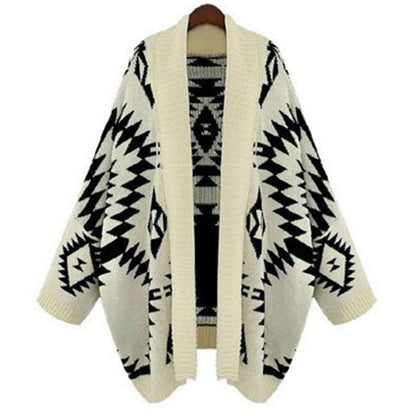 Poncho en tricot pour femmes avec un motif géométrique frappant Chic und Stil