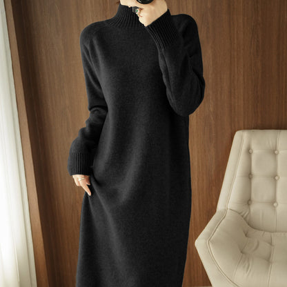 Robe en tricot pour femmes avec col haut et coupe légèrement oversize Chic und Stil