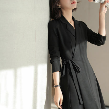 Robe enveloppante ajustée pour femmes avec détail à nouer Chic und Stil
