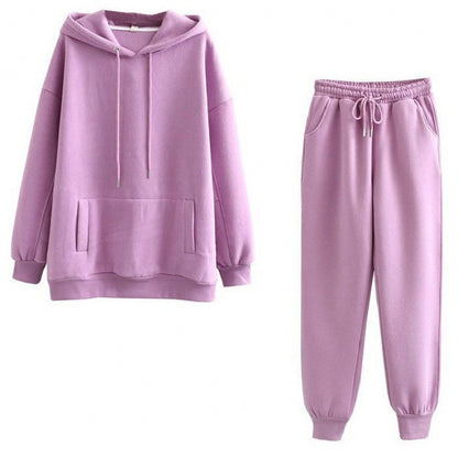 Women's loungewear set with comfortable hoodie and comfortable jogger pants Chic and Style