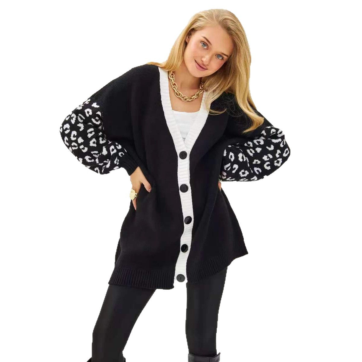 Cardigan pour femmes à motifs léopard et boutons Chic und Stil