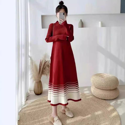 Robe maxi fluide pour femmes avec détails plissés et ourlet contrastant Chic und Stil