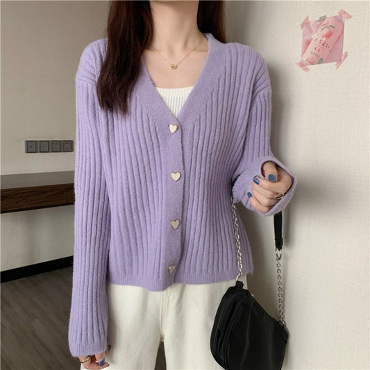 Cardigan en tricot à côtes pour femmes avec des boutons en forme de cœur Chic und Stil