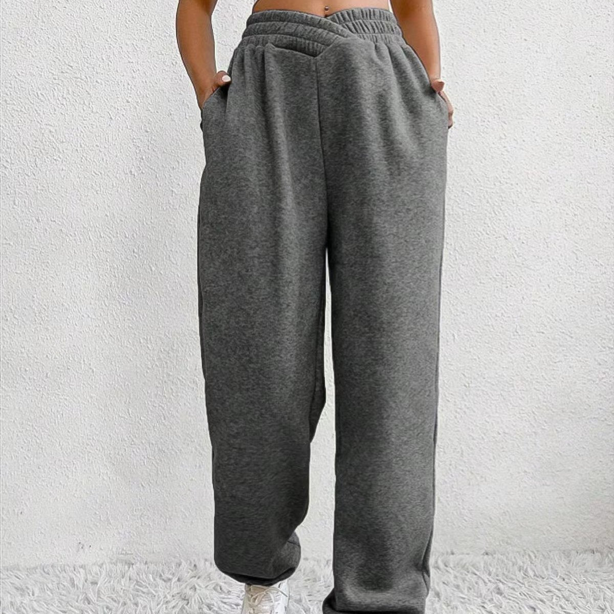 Ladies Comfortable Jogging Pants with an Elastic Waist and Practical Pockets Chic and Style