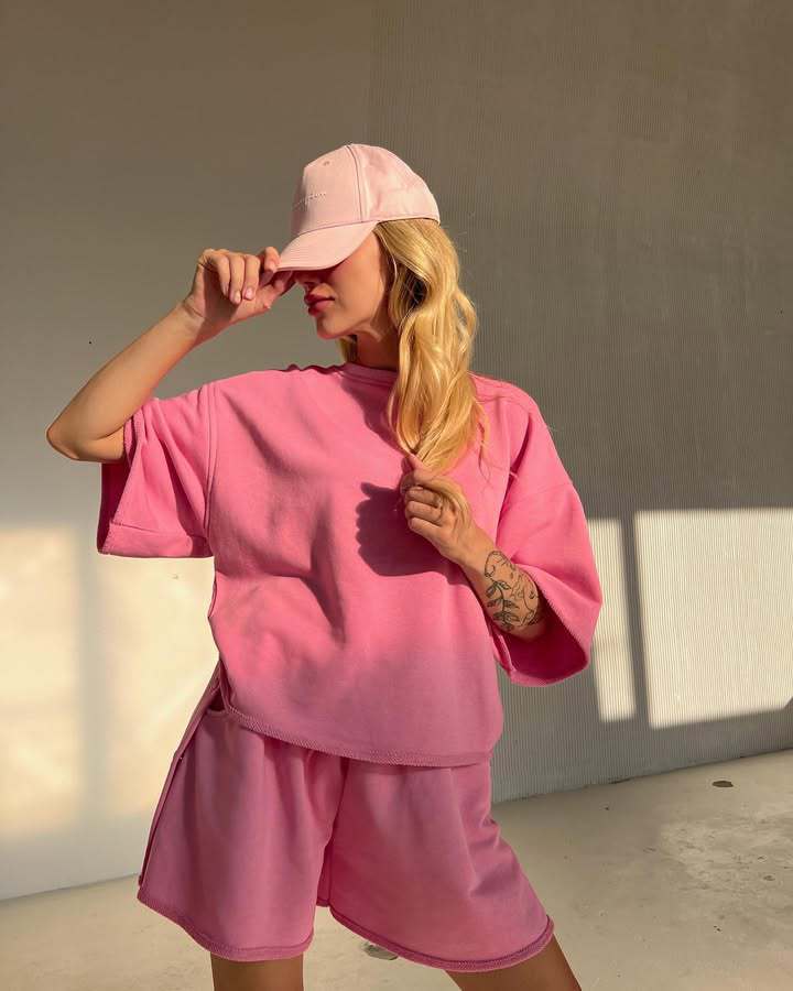 Women Comfortable Loungewear Set with Oversized Top and Loose Shorts Chic and Style