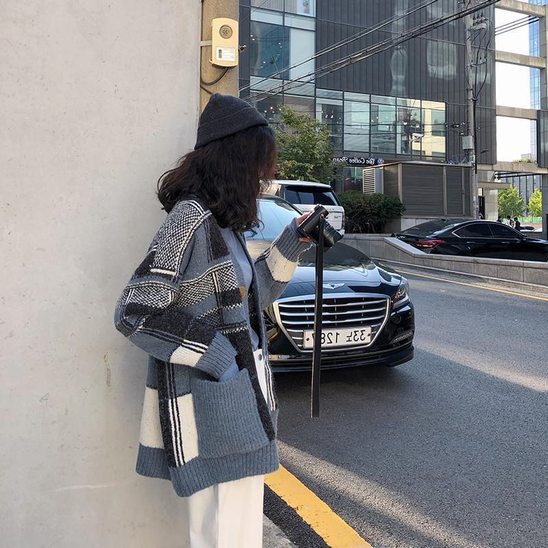 Ladies Oversized Pullover with Checkered Pattern Chic und Stil