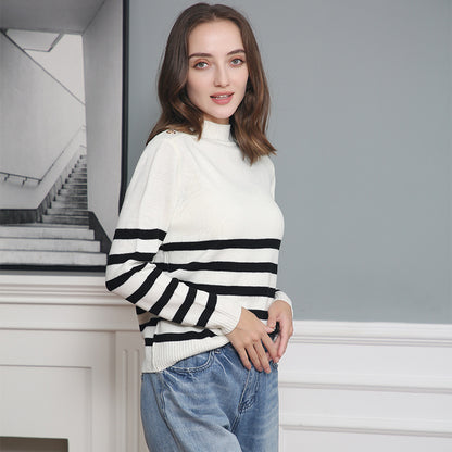 Pull en tricot à la mode pour femmes avec motif rayé et détails de boutons Chic und Stil