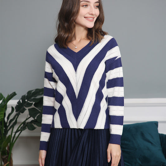 Dames pull-over en V avec un motif rayé raffiné Chic und Stil