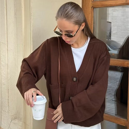 Dames cardigan en tricot décontracté avec grandes poches et fermeture à boutons Chic und Stil