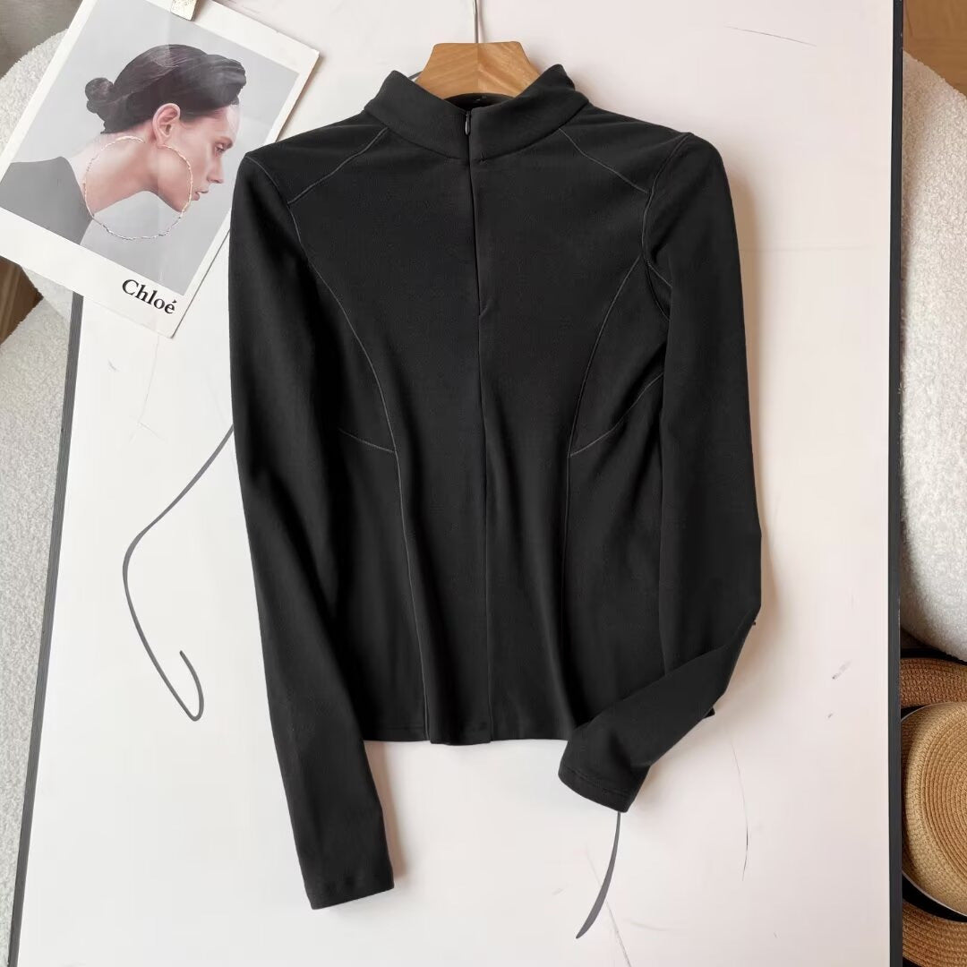 Top de sport féminin de haute qualité avec coupe innovante Chic & Stil