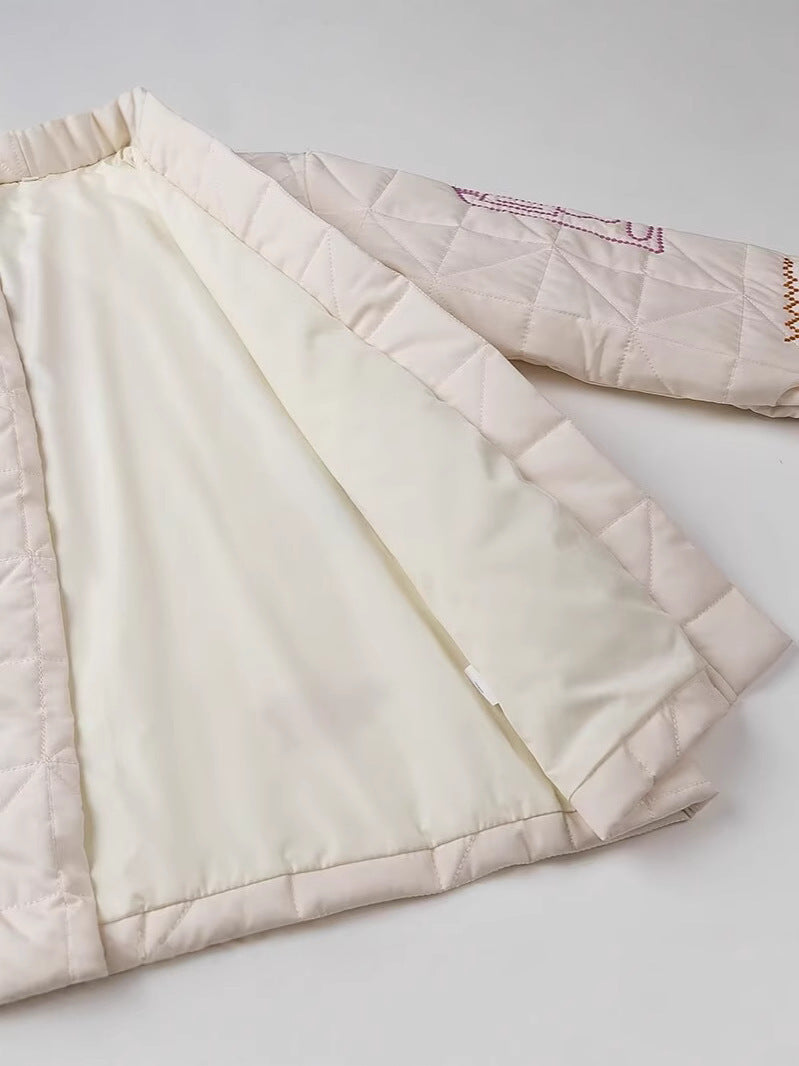 Dames doudoune avec design de broderie créatif Chic und Stil