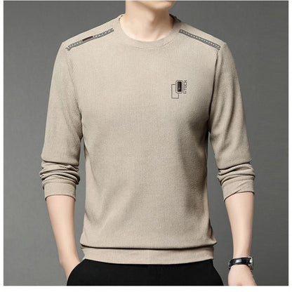 Modern pullover for men with round neck, featuring ribbed structure and stylish contrasting collar Chic and Style