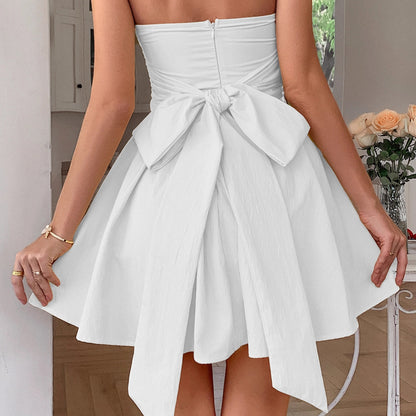 Robe de graduation d'été pour femmes avec design sans épaule et jupe fluide Chic und Stil