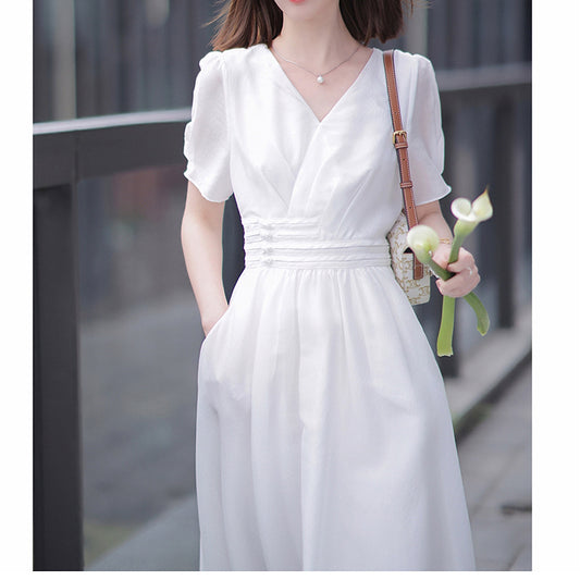 Robe enveloppante élégante pour femmes avec détail plissé Chic und Stil