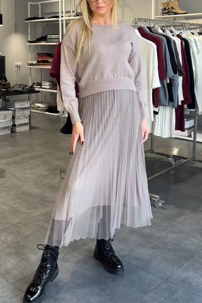 Dames Ensemble élégant jupe plissée et pull Chic und Stil