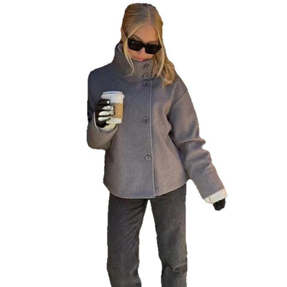 Ladies casual wool jacket with high collar and button closure Chic und Stil