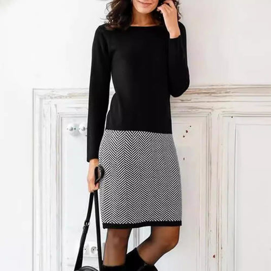 Ladies Knit Dress with Elegant Chevron Pattern Chic und Stil