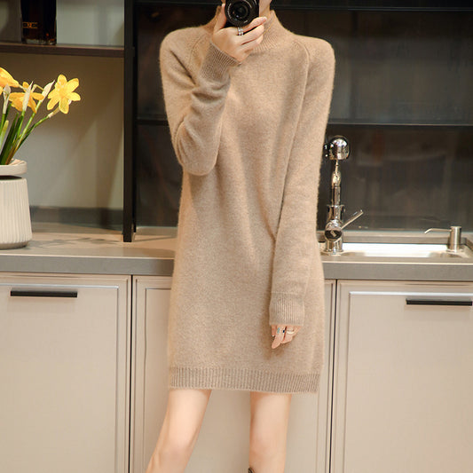 Robe en tricot pour femmes avec col haut et matière fluide douce Chic und Stil