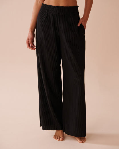 Pleated pants for ladies with elastic waist and side pockets