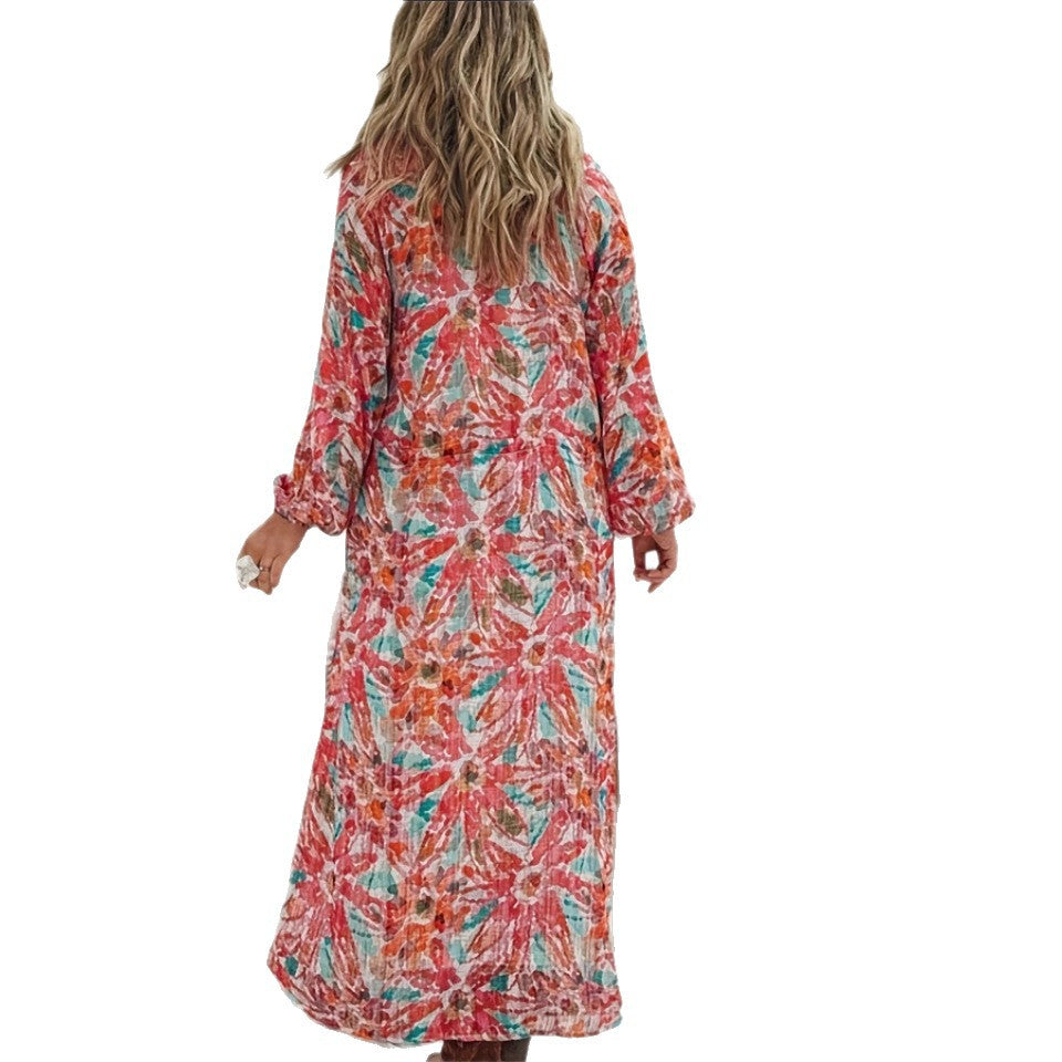 Robes maxi pour femmes avec un imprimé floral coloré et un léger décolleté en V Chic und Stil