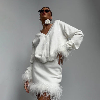 Dames Cardigan douillet avec des détails en plumes élégants Chic und Stil