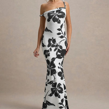 Robe maxi bodycon décolleté off-shoulder Chic und Stil
