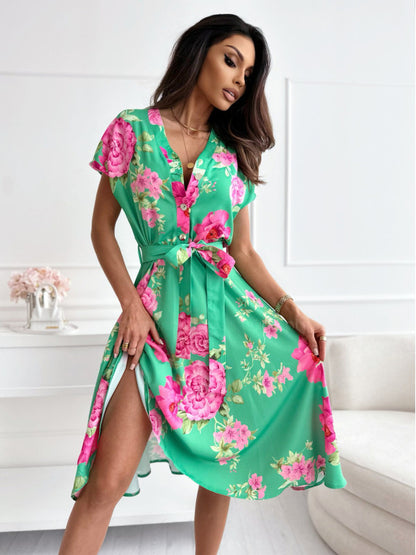 Robe portefeuille à imprimé floral pour femmes avec fente latérale Chic und Stil
