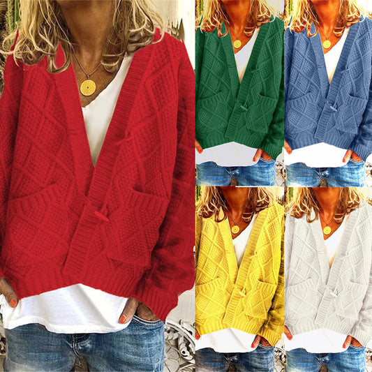 Veste en tricot épais pour femmes avec un design en torsades décoratif et des poches pratiques Chic und Stil