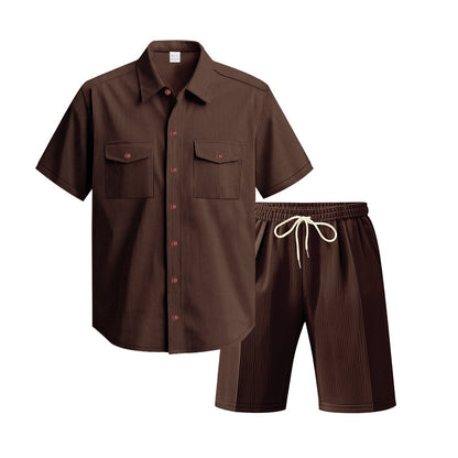 Ensemble décontracté pour hommes avec haut texturé et shorts Chic und Stil