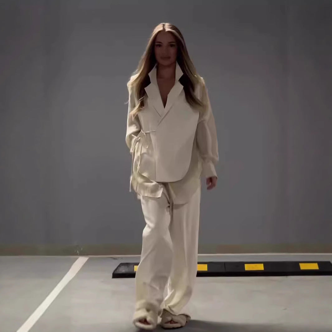 Dames Ensemble élégant et moderne composé d'une veste blazer cintrée et d'un pantalon large Chic und Stil