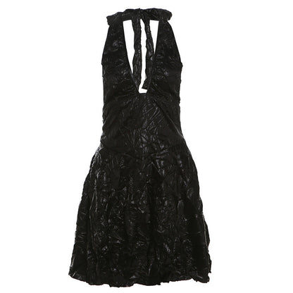 Robe mini Chic und Stile à encolure halter pour femmes avec drapé frivole