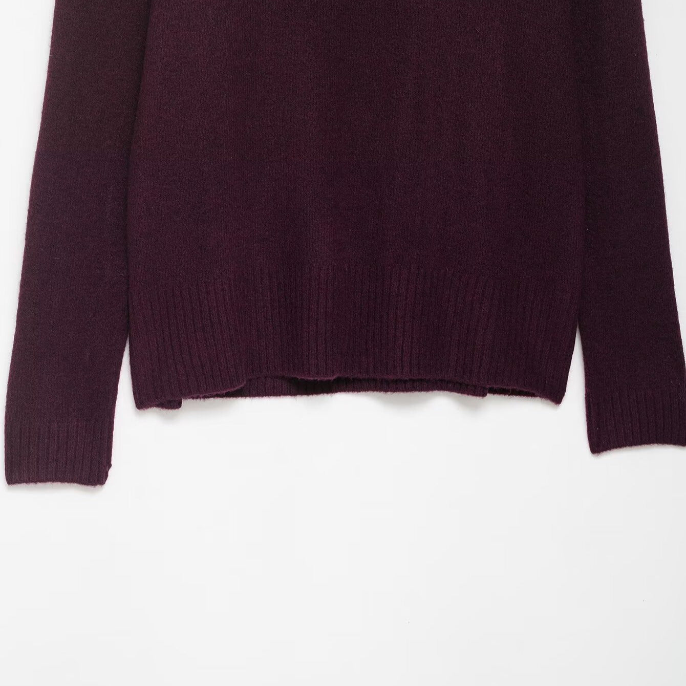 Pull femme avec décolleté en V et matière douce Chic und Stil