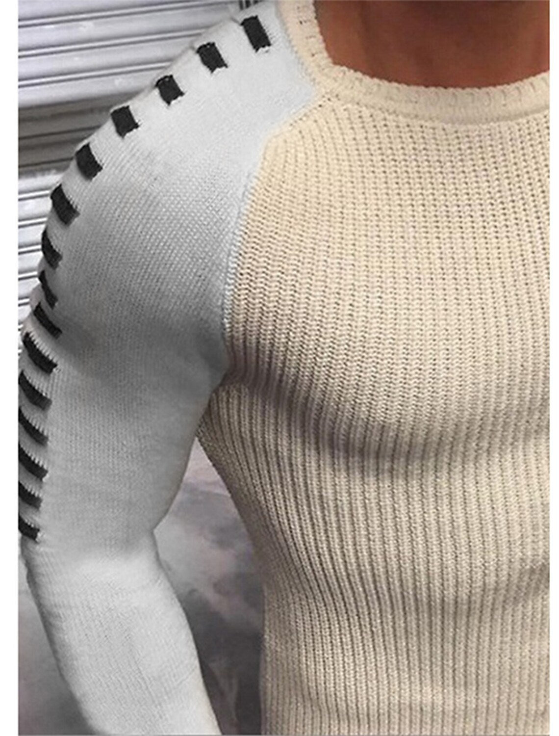 Pull-over en fine maille stylé pour hommes avec des rayures contrastées à la mode Chic und Stil